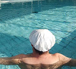 Imagen de una persona en un balneario