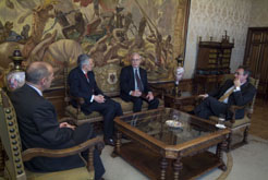 El Presidente Sanz recibe en su despacho a Jorge Cela 