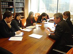 José María Roig y Cristina Urdánoz, junto a la delegación italiana