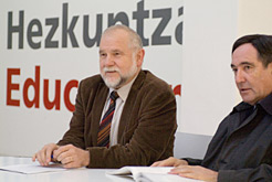 Jesús Hernández (izda), junto a Víctor Manuel Arbeloa.