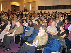 Público asistente a la jornada inaugural.