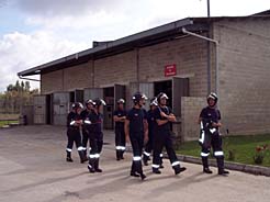 Bomberos del parque central de Pamplona, en una reciente visita de prevención